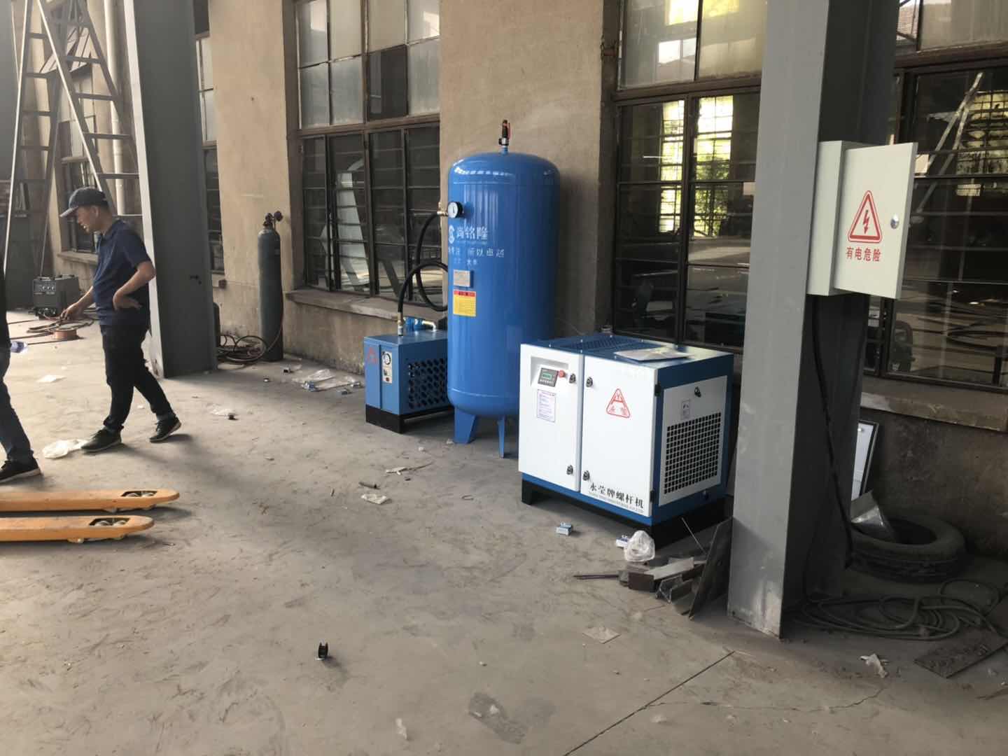 螺桿空壓機運行溫度怎樣更合適？是不是越低越好-權偉螺桿空壓機
