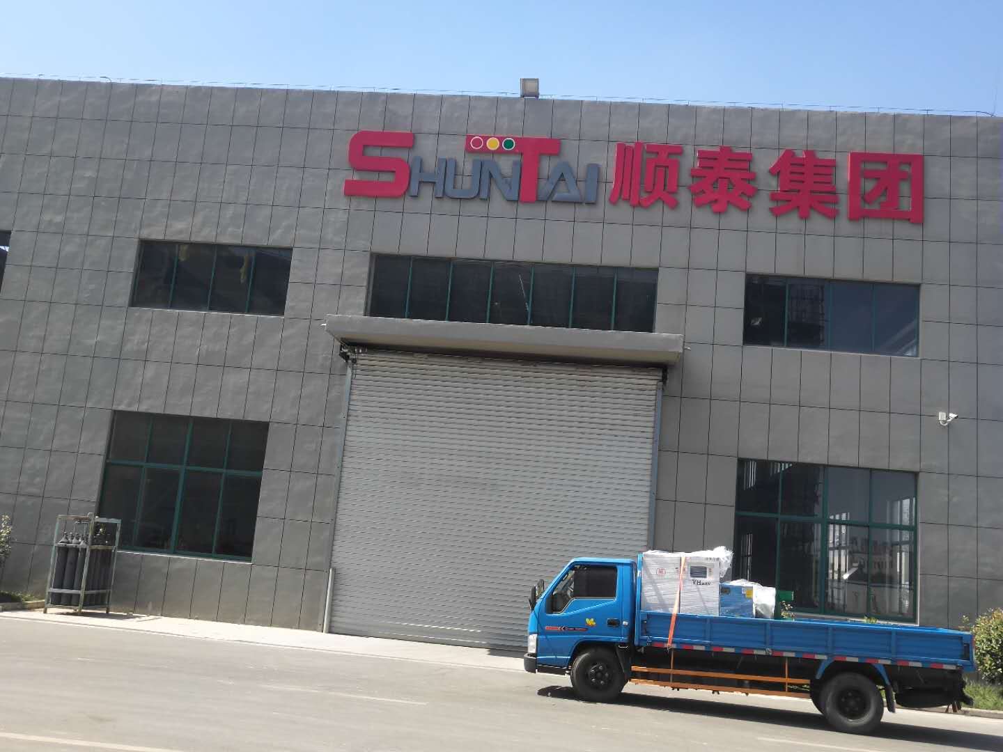 節能螺桿空壓機